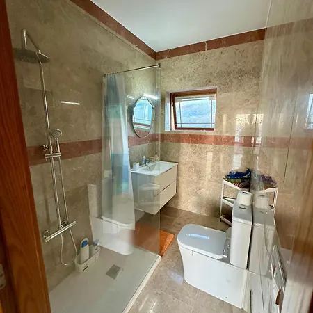 Chris Ocean View Holiday home *