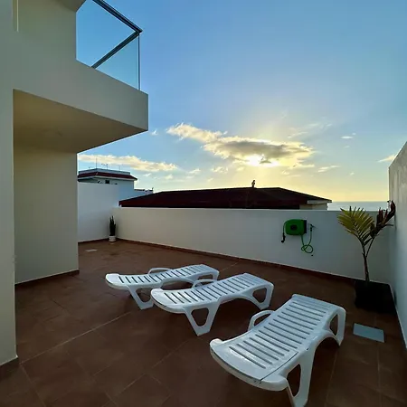 Chris Ocean View Holiday home